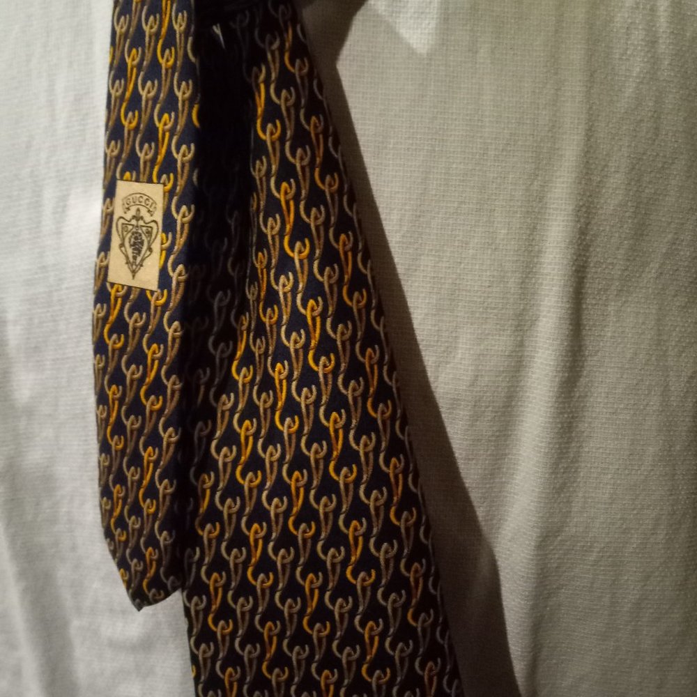 vintage GUCCI silk tie - Picture 8 of 8